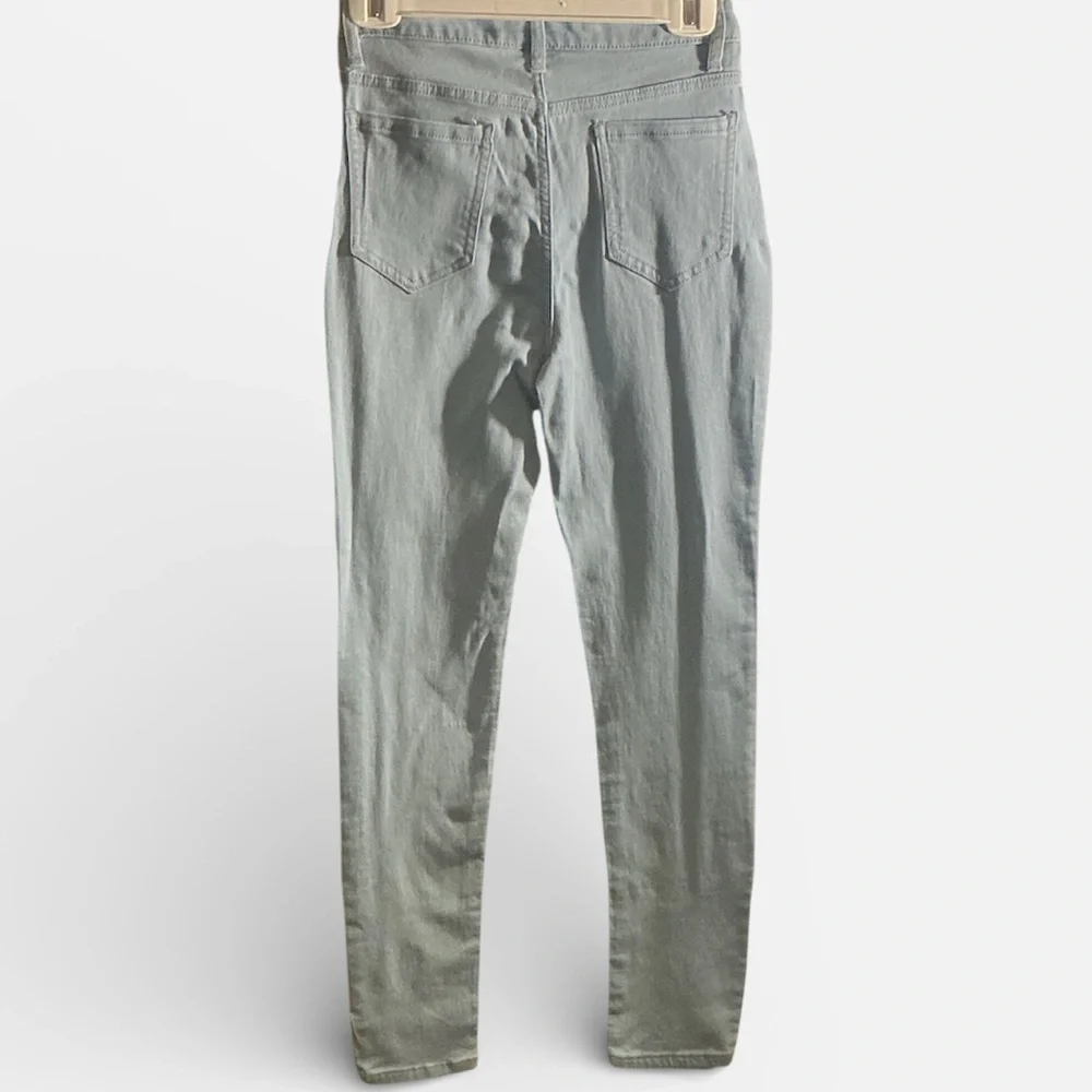 No Boundaries High-Waisted Light Blue Skinny Jeans with Button Fly - Picture 2 of 3